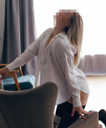 Со мной ты сможешь почувствовать себя настоящим мужчиной! Я готова пойти на все ради твоего удовольствия и расслабления. Позвони мне прямо сейчас, и ты не пожалеешь! 5806, 22 года